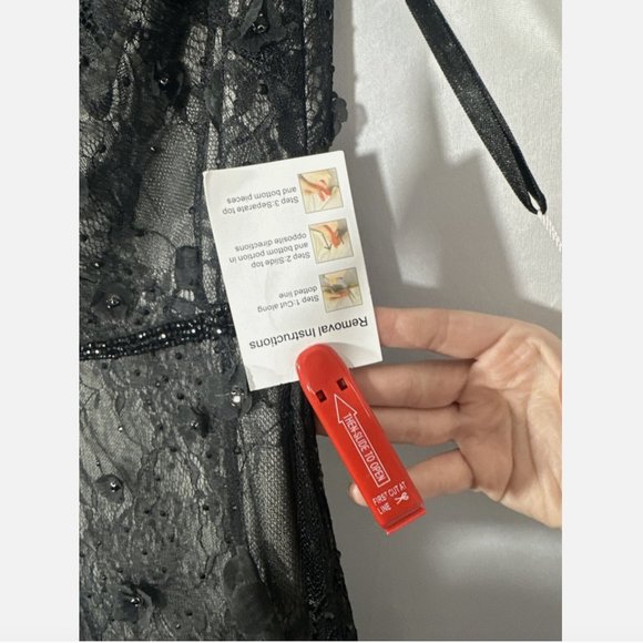 NEW $598 Mac Duggal [ 4 ] Floral Appliqué Boat Neck Short Sleeve Gown Black Q546 - Picture 7 of 16